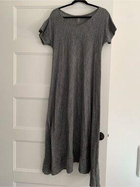 Matthilder Striped Casual Black & White Short-Sleeve Maxi Dress